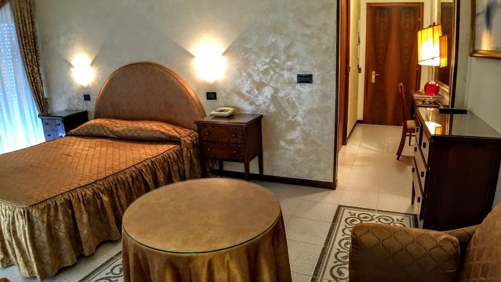 Hotel Miramare Lignano Sabbiadoro Ngoại thất bức ảnh