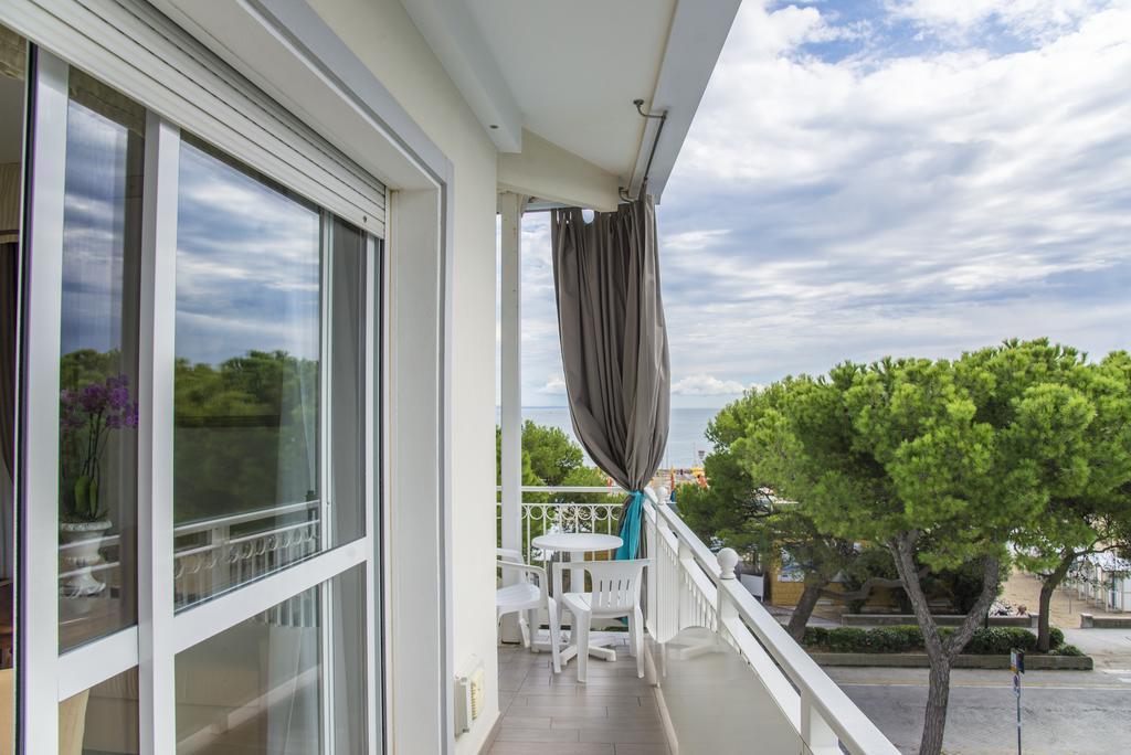 Hotel Miramare Lignano Sabbiadoro Ngoại thất bức ảnh