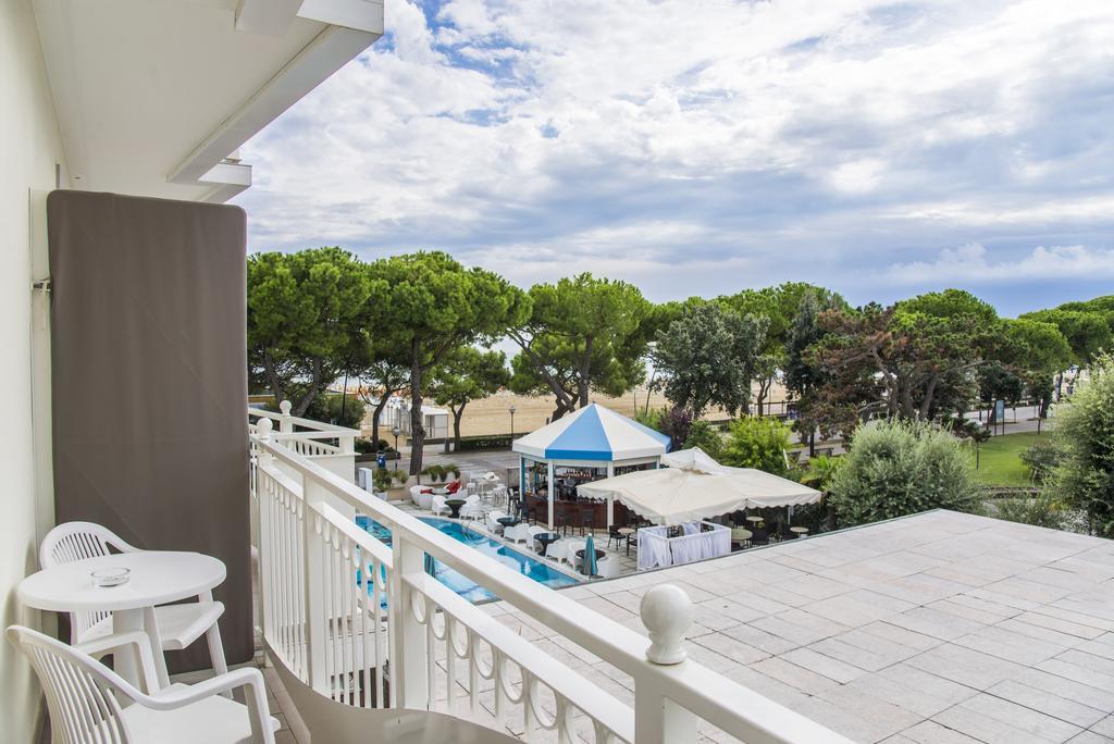 Hotel Miramare Lignano Sabbiadoro Ngoại thất bức ảnh